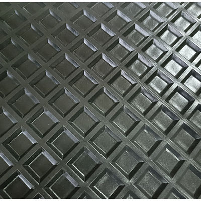 Izgara Desenli Endüstriyel PVC Konveyör Bandı, Düz Ahşap İşleme Zımparalama Makinesi Özelleştirilebilir OEM Seçenekleri