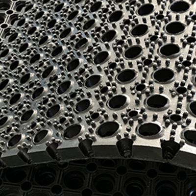 Anti-Slip Outdoor Rubber Drainage Mats with 8mm Thickness and 90x150cm Size for Wet Areas